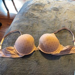 a bra size 38C never worn